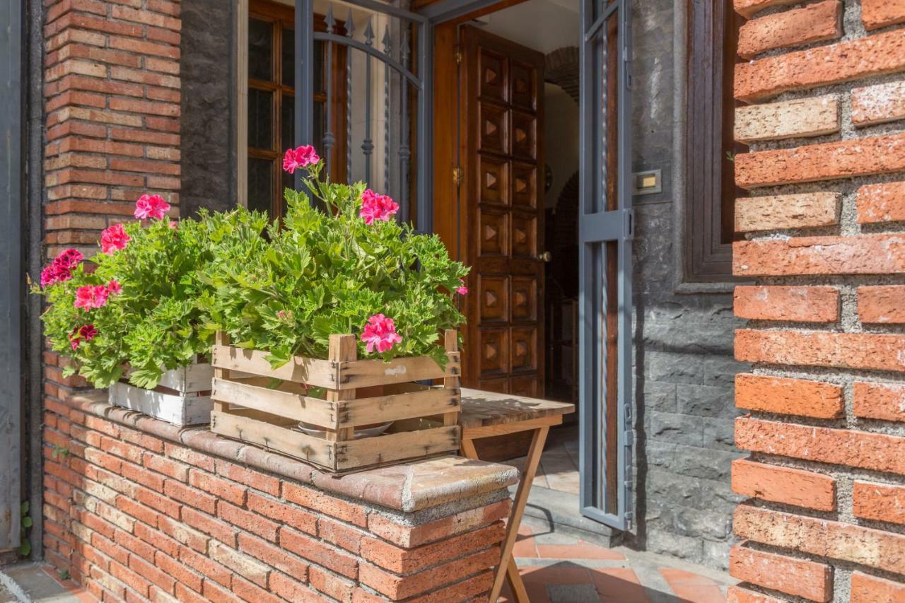 La Casa Di Iside A Mare Apartment Catania Bagian luar foto
